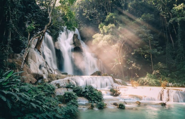 Vue de l'une des cascades de Chiflon