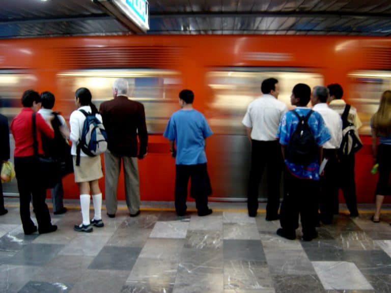 Vue du métro à Mexico