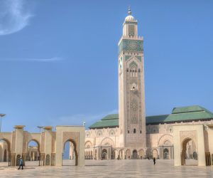 Mosquée Hassan-II de Casablanca sous un ciel bleu