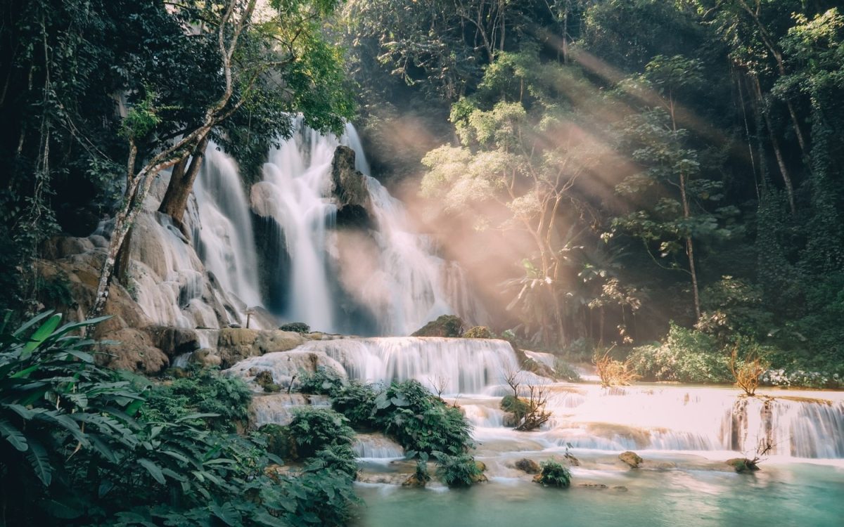 Vue de l'une des cascades de Chiflon